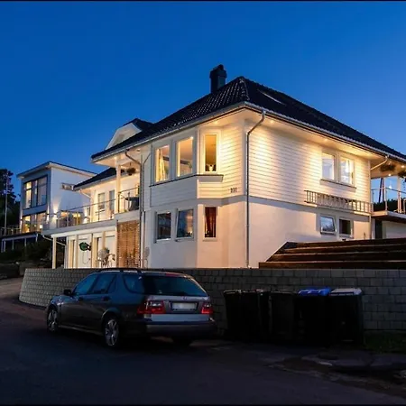 Kirkeveien 291 Villa